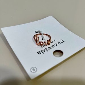 Puravida size 5 Rose Gold Love Ring